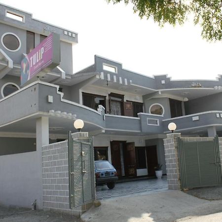Tulip Guest House Abbottabad Ngoại thất bức ảnh