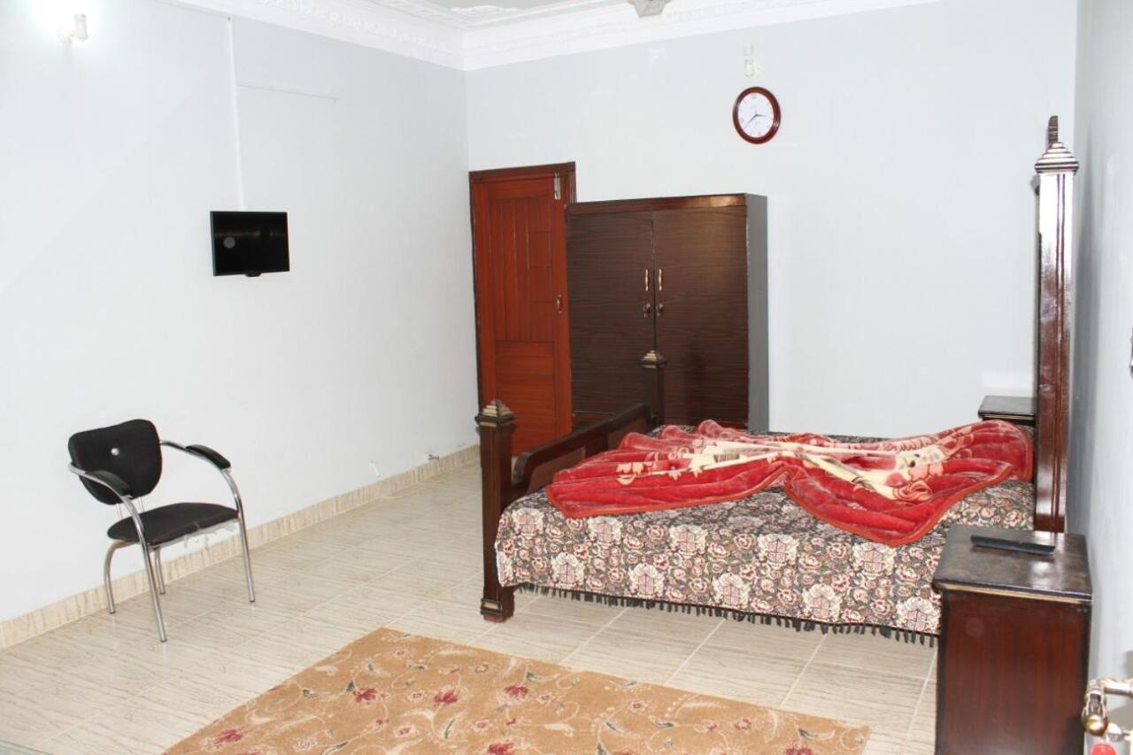 Tulip Guest House Abbottabad Ngoại thất bức ảnh